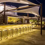 オストラコ スイーツ 4* Mykonos Town
