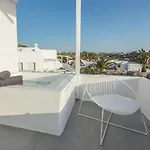 オストラコ スイーツ ホテル 4*