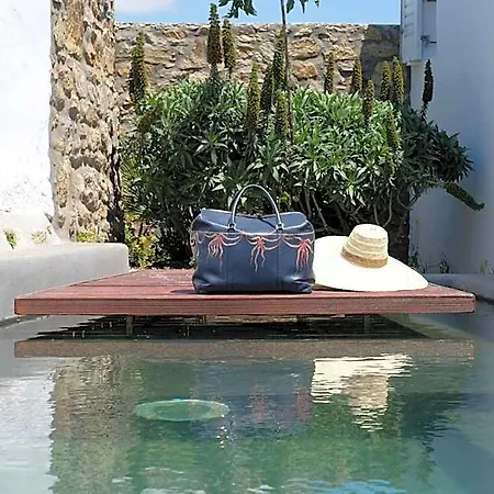 ホテル オストラコ スイーツ Mykonos Town