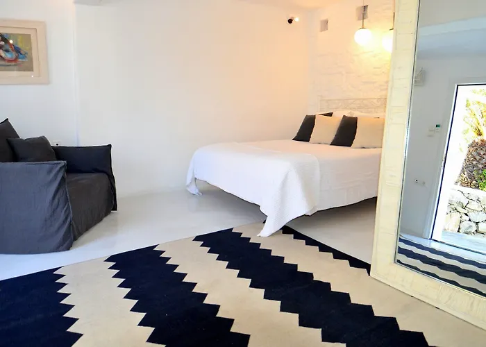 Ostraco Mykonos Town